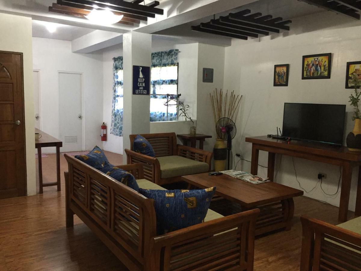 2024 Baguio Apartments 2 Baguio City ภายนอก รูปภาพ